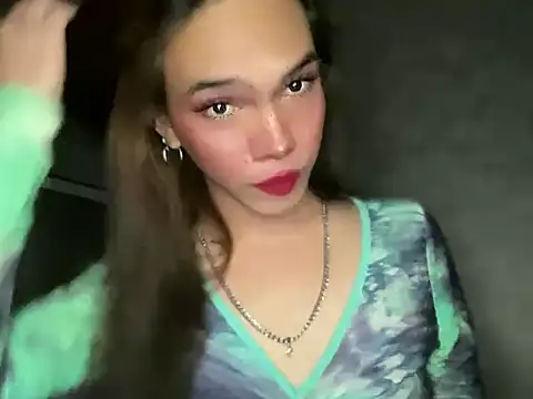 Snapshot of Misselliefayexxx chatting on 02-15-26, 05:48 Misselliefayexxx online show from 02-15-26, 05:48