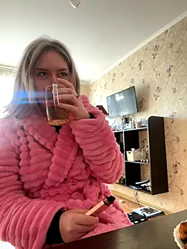 Tomyris yuki online show from 11-14-25, 09:41