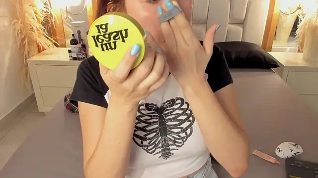 Daphne And Roger online show from 09-13-25, 11:32