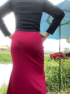 FishingGirl online show from 12-20-25, 02:29