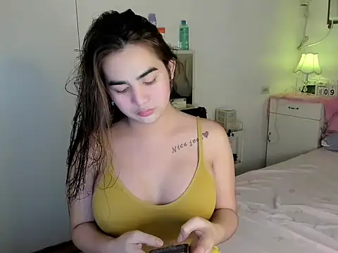 Snapshot of Alovelydoll_nica chatting on 07-09-26, 12:04 Alovelydoll nica online show from 07-09-26, 12:04