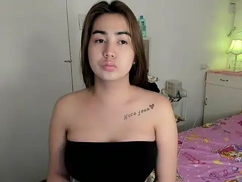 Snapshot of Alovelydoll_nica chatting on 07-17-26, 01:23 Alovelydoll nica online show from 07-17-26, 01:23