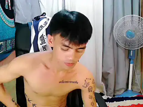 urhunky boy online show from 10-29-25, 02:52