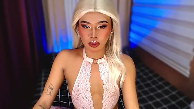 Snapshot of _tipsandchips chatting on 10-26-25, 08:04 tipsandchips online show from 10-26-25, 08:04