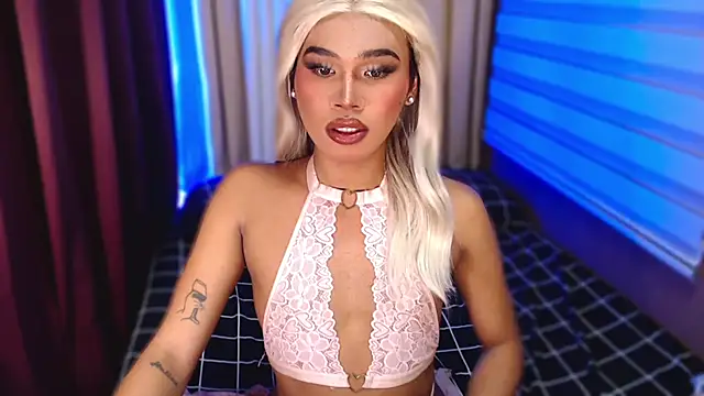 Snapshot of _tipsandchips chatting on 11-05-25, 06:30 tipsandchips online show from 11-05-25, 06:30