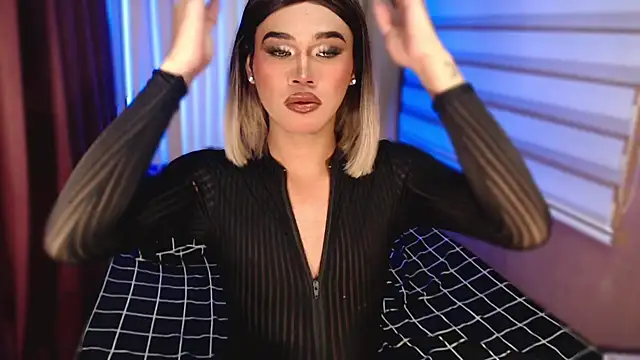 Snapshot of _tipsandchips chatting on 11-10-25, 07:24 tipsandchips online show from 11-10-25, 07:24