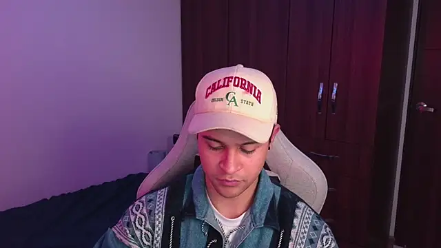 domsantiago  online show from 10-14-25, 03:07