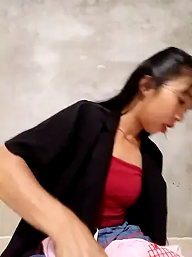 emaame68 online show from 10-23-25, 01:43