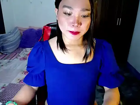 Urassiansweetcummer online show from 09-25-25, 02:04