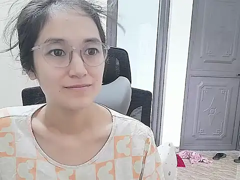 Shulee21 online show from 10-08-25, 02:09