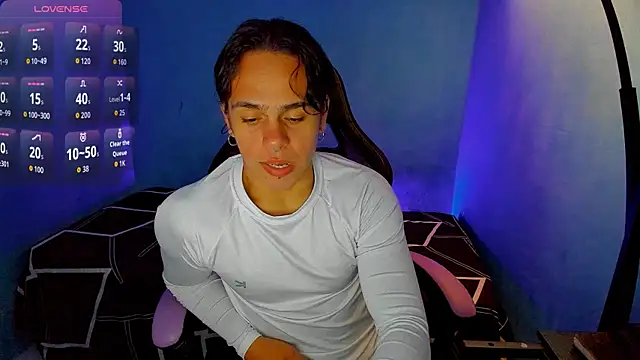 Snapshot of Maximiliano_scoott__ chatting on 10-14-25, 05:58 Maximiliano scoott   online show from 10-14-25, 05:58