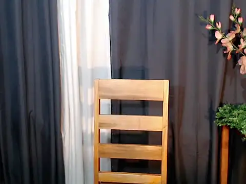 queen staceyy online show from 11-28-25, 06:16