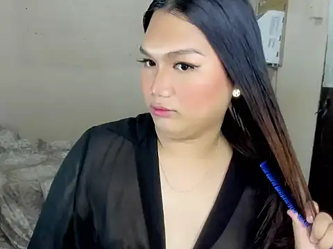 Lou heart online show from 09-08-25, 05:23