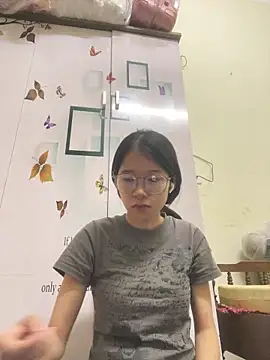 meomeo2k6 online show from 10-24-25, 06:21