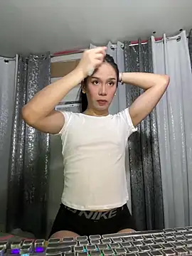 Snapshot of lucyshanex chatting on 02-04-26, 09:59 lucyshanex online show from 02-04-26, 09:59