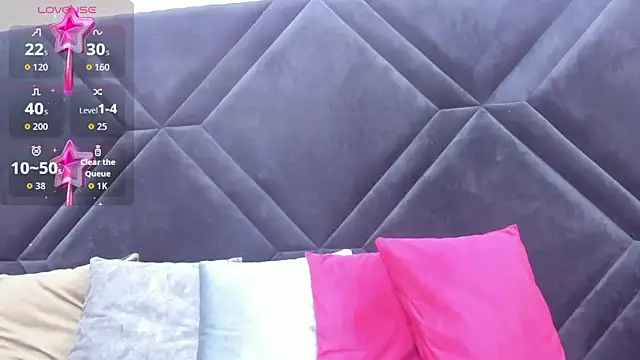 Dantzel  online show from 03-12-26, 07:09