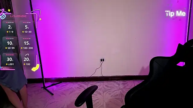 MiaLozanox online show from 10-05-25, 09:18