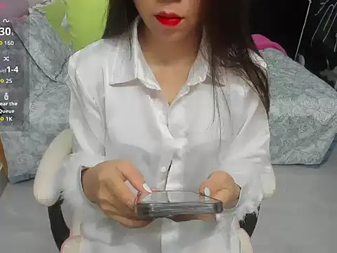 Snapshot of LuckyBabe_new01 chatting on 09-30-25, 04:01 LuckyBabe new01 online show from 09-30-25, 04:01