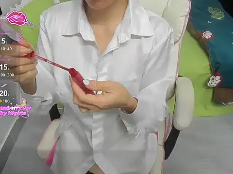 Snapshot of LuckyBabe_new01 chatting on 11-26-25, 08:15 LuckyBabe new01 online show from 11-26-25, 08:15