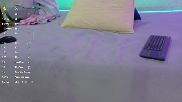 BeccaReedd online show from 10-29-25, 11:12