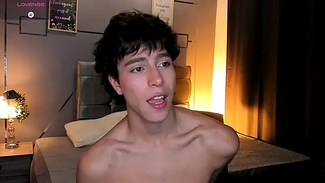 Christopher 77 online show from 11-21-25, 01:32