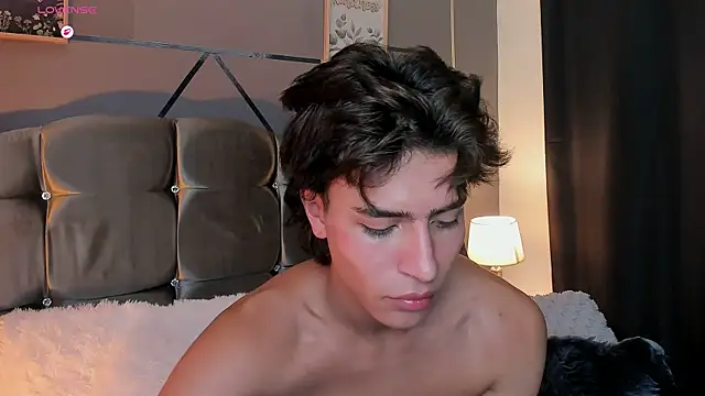 Christopher 77 online show from 12-20-25, 03:52