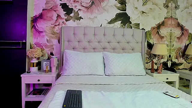 Snapshot of MaddyMay_ chatting on 10-04-25, 08:51 MaddyMay  online show from 10-04-25, 08:51