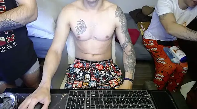 bossking017 online show from 02-08-25, 12:17