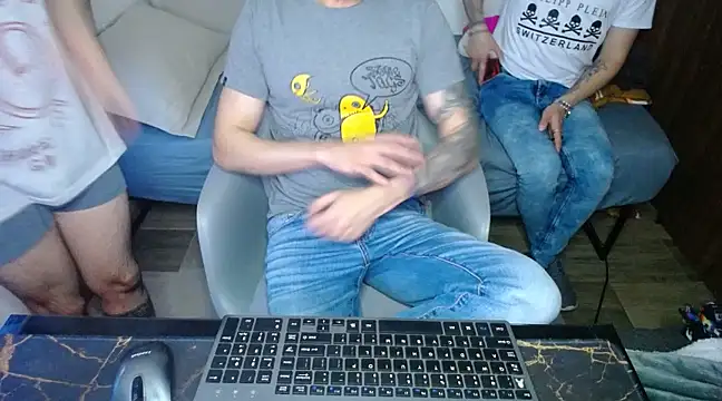 bossking017 online show from 03-09-25, 10:19