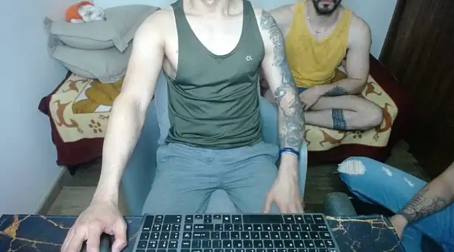 bossking017 online show from 03-21-25, 05:02