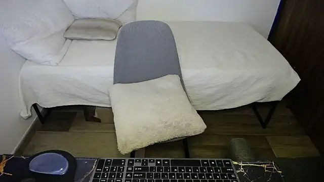 bossking017 online show from 02-17-26, 05:19