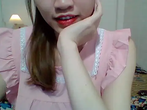 Snapshot of __Donna__ chatting on 09-26-25, 02:43   Donna   online show from 09-26-25, 02:43