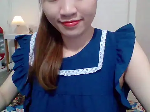 Snapshot of __Donna__ chatting on 10-12-25, 12:37   Donna   online show from 10-12-25, 12:37