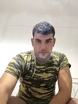 Snapshot of m702d-gr chatting on 12-17-25, 02:45 m702d-gr online show from 12-17-25, 02:45