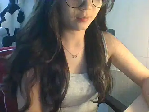 Snapshot of Linzly chatting on 10-03-25, 04:15 Linzly online show from 10-03-25, 04:15
