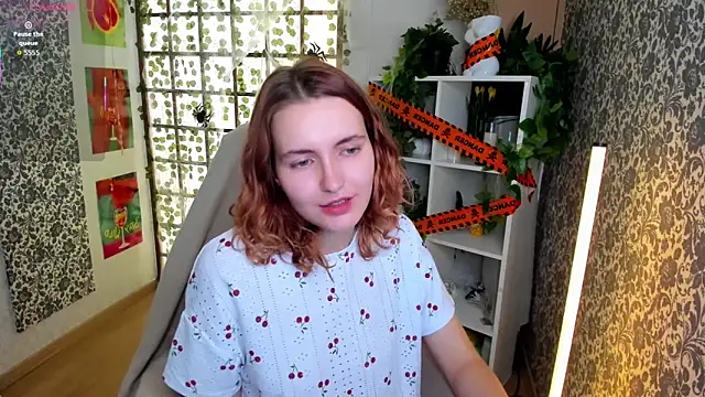 Elis Cherry online show from 11-13-25, 02:21