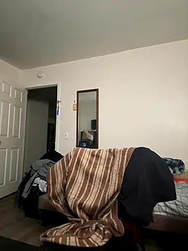 Snapshot of Sj61799 chatting on 11-19-25, 12:43 Sj61799 online show from 11-19-25, 12:43