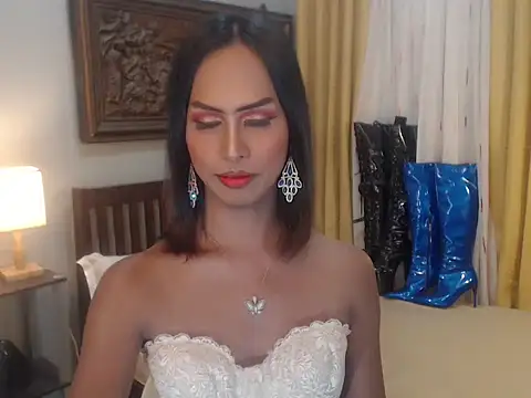 Nathalieheartt online show from 11-07-25, 04:34