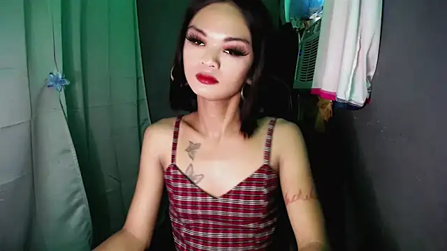 Snapshot of lexie_malingera chatting on 09-14-25, 01:27 lexie malingera online show from 09-14-25, 01:27