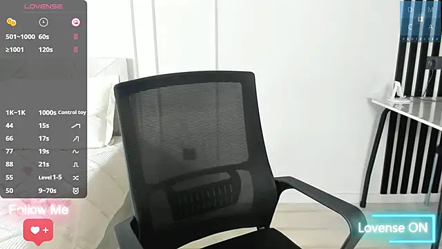 Snapshot of MinaDiamondd chatting on 09-10-25, 03:39 MinaDiamondd online show from 09-10-25, 03:39