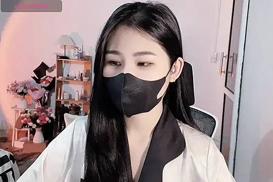    Daisy    online show from 10-22-25, 05:08