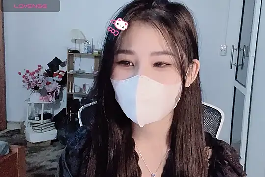    Daisy    online show from 11-04-25, 04:28