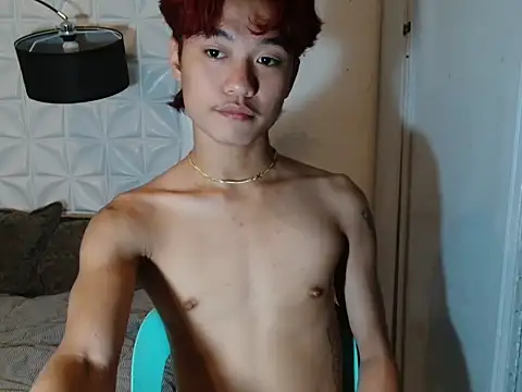 Snapshot of ur_little_secret chatting on 09-18-25, 05:04 ur little secret online show from 09-18-25, 05:04