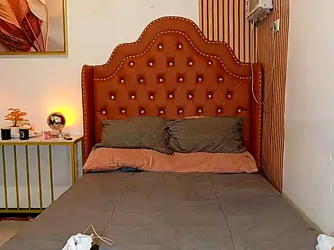 ur little secret online show from 01-08-26, 05:21