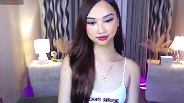 Kiah Wyatt online show from 11-06-25, 05:08