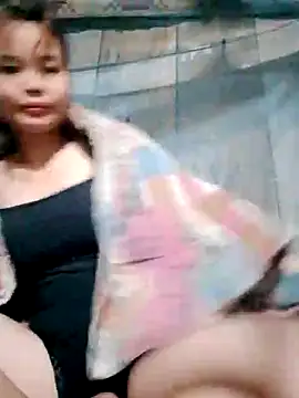 Snapshot of CloudyChu chatting on 10-24-25, 02:19 CloudyChu online show from 10-24-25, 02:19