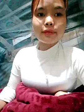 Snapshot of CloudyChu chatting on 11-12-25, 02:12 CloudyChu online show from 11-12-25, 02:12