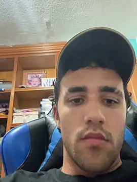 Snapshot of aavrdvh33 chatting on 09-16-25, 09:27 aavrdvh33 online show from 09-16-25, 09:27