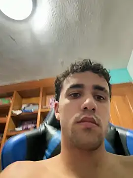 Snapshot of aavrdvh33 chatting on 10-14-25, 08:53 aavrdvh33 online show from 10-14-25, 08:53