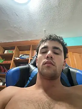 Snapshot of aavrdvh33 chatting on 10-23-25, 01:05 aavrdvh33 online show from 10-23-25, 01:05